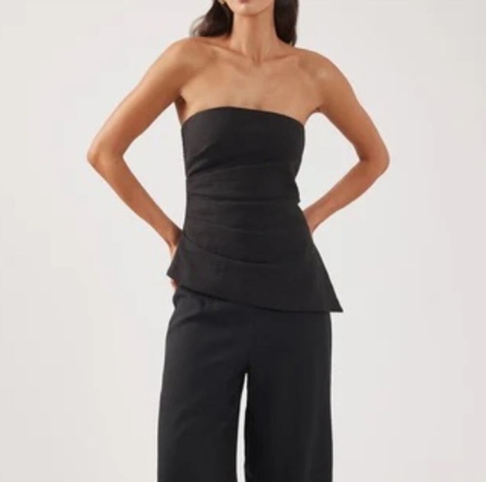 NWT Perfect Stranger Menorca Asymmetrical Strapless Top